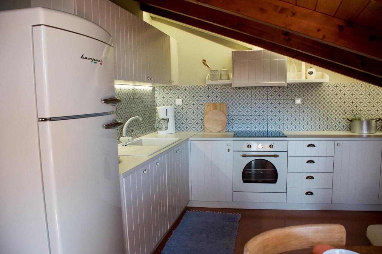Appartement Country Style Attic In The Heart Of Prévéza Extérieur photo