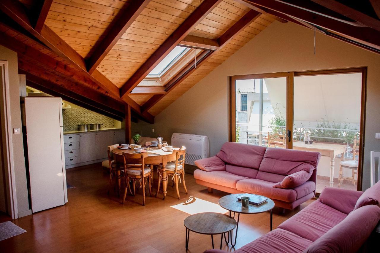 Appartement Country Style Attic In The Heart Of Prévéza Extérieur photo